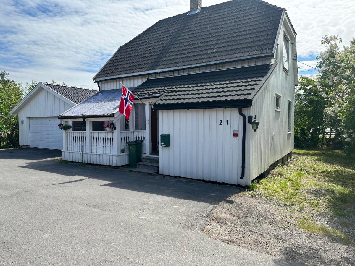 Oslo House, Nedre Kjellerstuvei, First Floor, Twin Room Lillestrom Luaran gambar